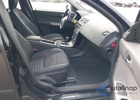 2009 Volvo S40 2.4I from USA, damaged, VIN YV1MS390492462962